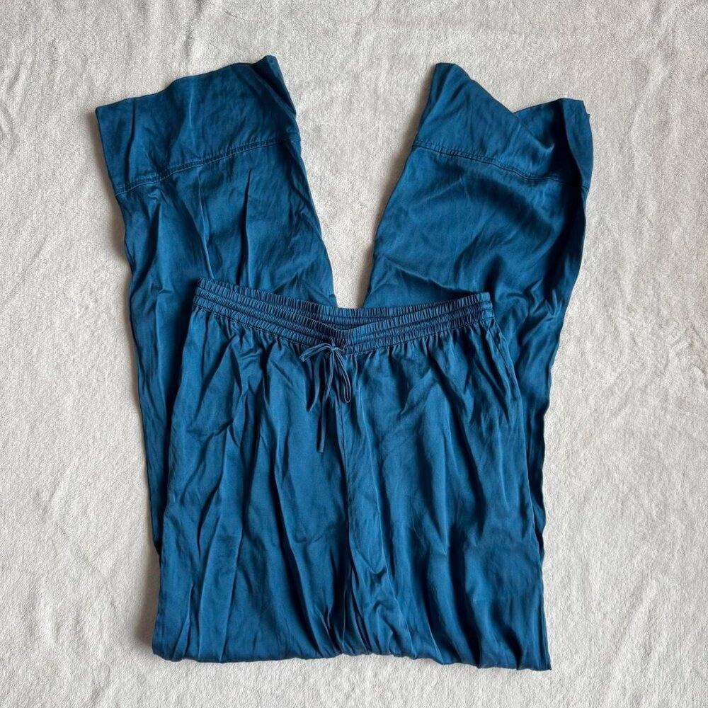 Zara Silk Feel High-Waisted Straight Leg Pants